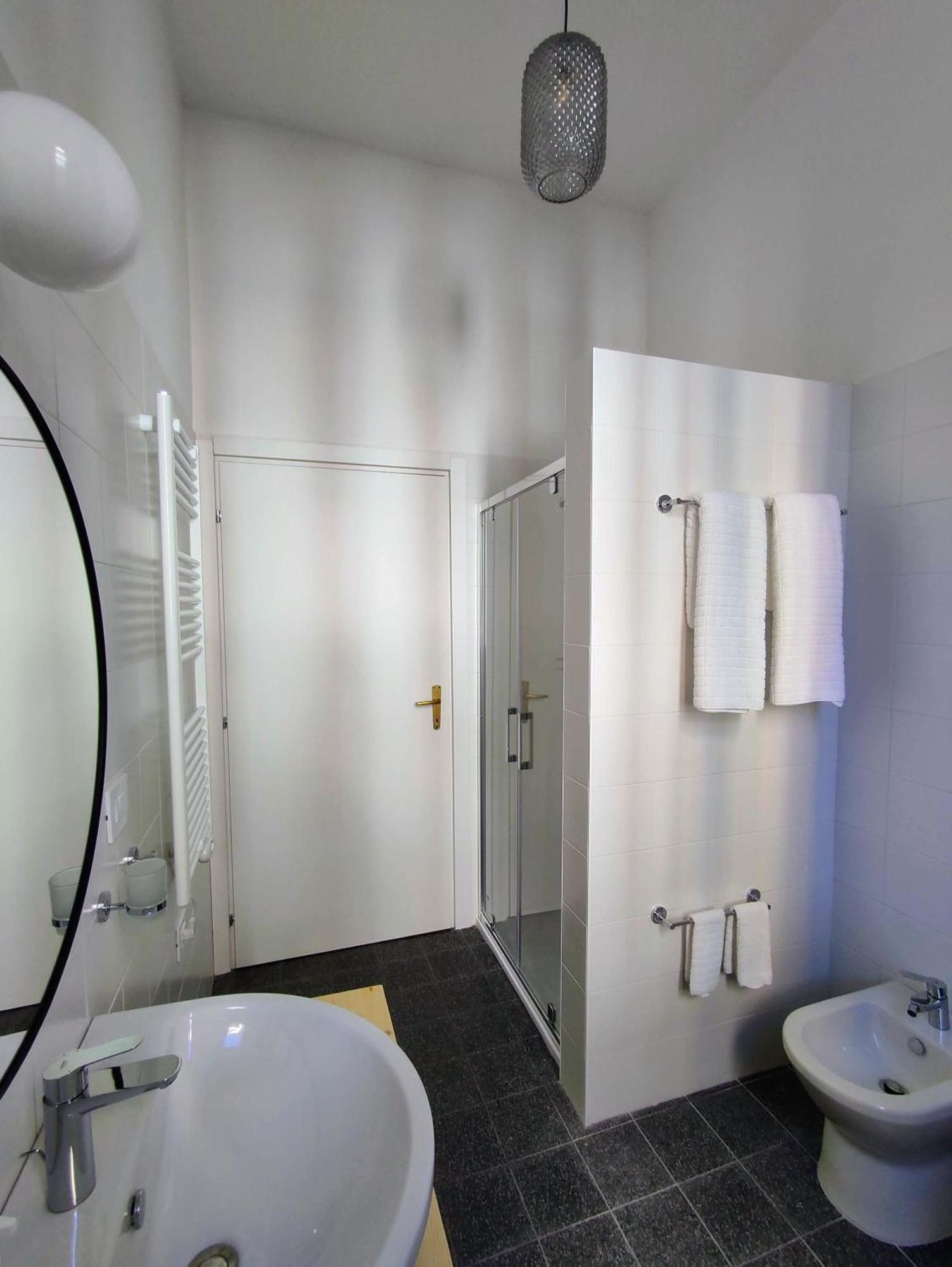 Lostabile Guesthouse & Coworking Bari Luaran gambar