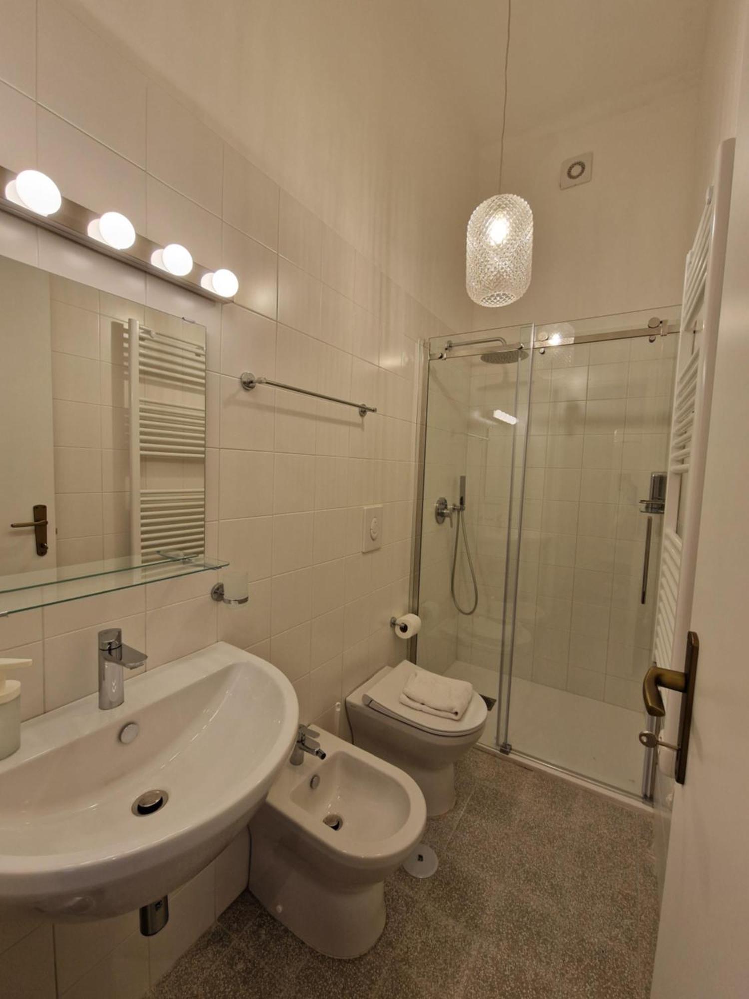 Lostabile Guesthouse & Coworking Bari Luaran gambar